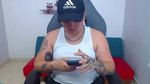 isabeautyx19 online show from 01-28-25, 01:27