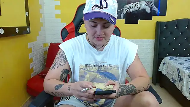 isabeautyx19 online show from 09-16-25, 03:51