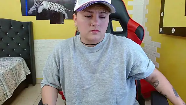 isabeautyx19 online show from 09-19-25, 03:52