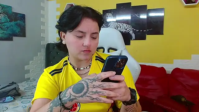 isabeautyx19 online show from 04-05-26, 03:47