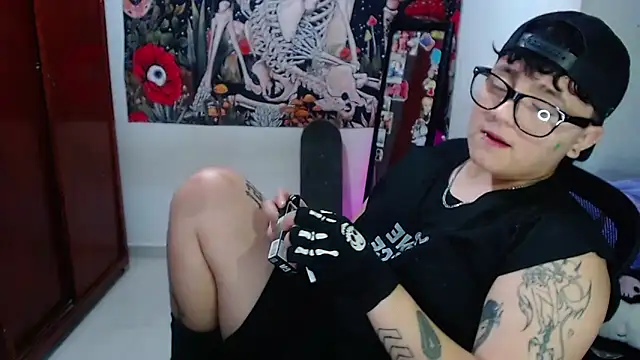 isabeautyx19 online show from 04-28-26, 02:27