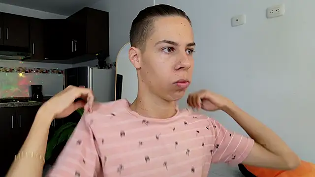 Snapshot of grey___27 chatting on 02-09-25, 11:36 grey 27 online show from 02-09-25, 11:36