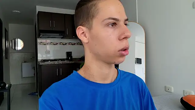 Snapshot of grey___27 chatting on 02-18-25, 02:27 grey 27 online show from 02-18-25, 02:27