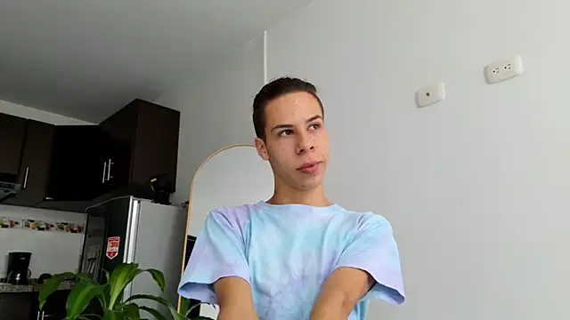 Snapshot of grey___27 chatting on 02-27-25, 05:47 grey 27 online show from 02-27-25, 05:47