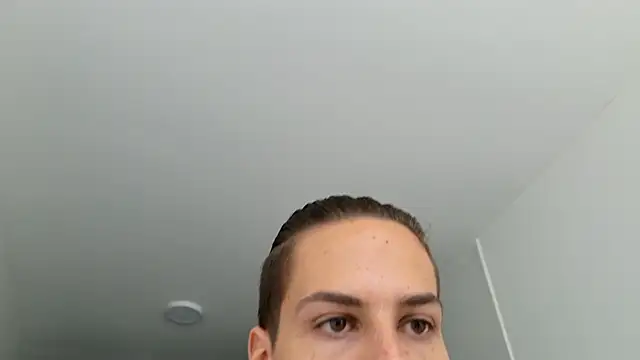 Snapshot of grey___27 chatting on 03-01-25, 05:27 grey 27 online show from 03-01-25, 05:27