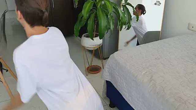 Snapshot of grey___27 chatting on 03-10-25, 08:56 grey 27 online show from 03-10-25, 08:56