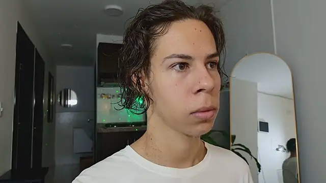 Snapshot of grey___27 chatting on 03-16-25, 11:16 grey 27 online show from 03-16-25, 11:16