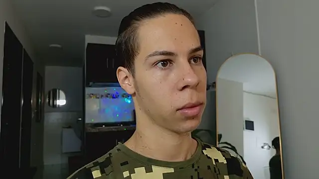 Snapshot of grey___27 chatting on 03-17-25, 11:10 grey 27 online show from 03-17-25, 11:10