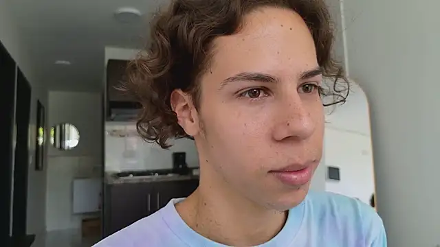 Snapshot of grey___27 chatting on 03-19-25, 05:28 grey 27 online show from 03-19-25, 05:28