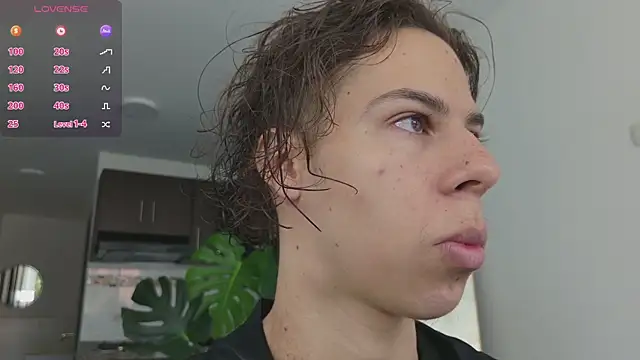 Snapshot of grey___27 chatting on 10-07-25, 12:13 grey 27 online show from 10-07-25, 12:13