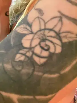 Snapshot of Bonnie_vega chatting on 01-23-25, 07:51 Bonnie vega online show from 01-23-25, 07:51