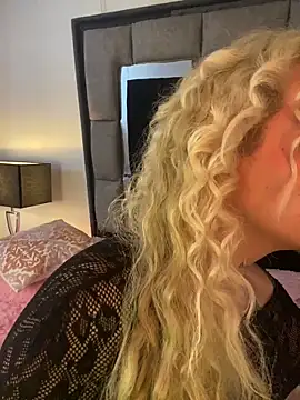 Snapshot of Bonnie_vega chatting on 01-31-25, 08:01 Bonnie vega online show from 01-31-25, 08:01