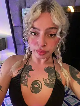 Snapshot of Bonnie_vega chatting on 02-22-25, 07:47 Bonnie vega online show from 02-22-25, 07:47