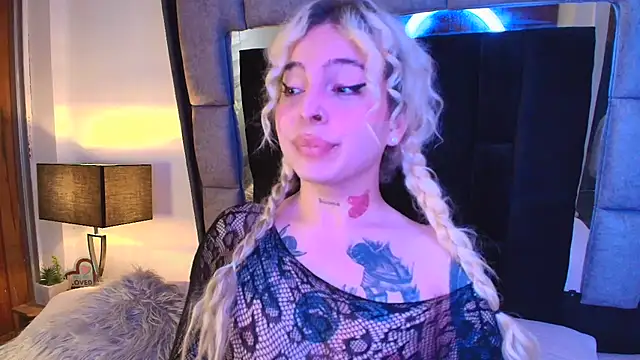 Snapshot of Bonnie_vega chatting on 03-16-25, 06:12 Bonnie vega online show from 03-16-25, 06:12