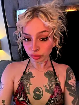 Snapshot of Bonnie_vega chatting on 09-09-25, 08:30 Bonnie vega online show from 09-09-25, 08:30