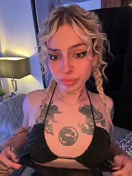 Snapshot of Bonnie_vega chatting on 10-05-25, 09:13 Bonnie vega online show from 10-05-25, 09:13