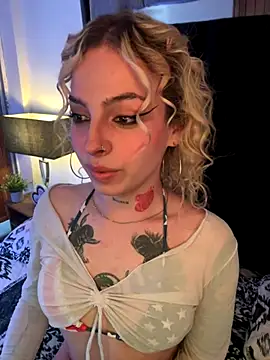 Snapshot of Bonnie_vega chatting on 10-22-25, 08:30 Bonnie vega online show from 10-22-25, 08:30