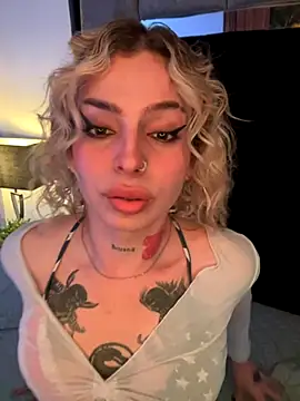 Snapshot of Bonnie_vega chatting on 11-08-25, 08:40 Bonnie vega online show from 11-08-25, 08:40