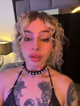 Snapshot of Bonnie_vega chatting on 11-22-25, 09:36 Bonnie vega online show from 11-22-25, 09:36