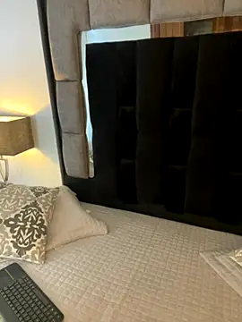 Snapshot of Bonnie_vega chatting on 11-25-25, 08:42 Bonnie vega online show from 11-25-25, 08:42