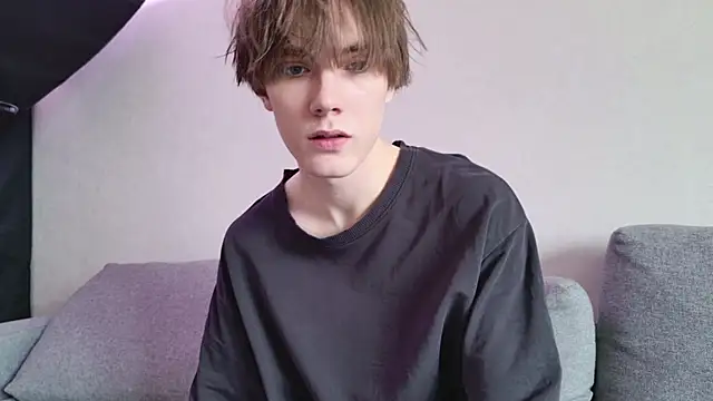 callmenineoneseven online show from 10-21-25, 12:39