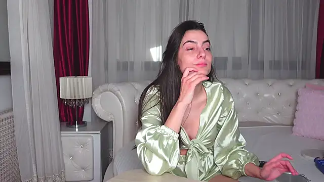 NinaCrystal1 online show from 01-15-25, 08:09