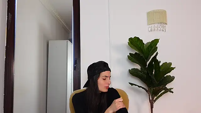 NinaCrystal1 online show from 12-15-25, 08:18