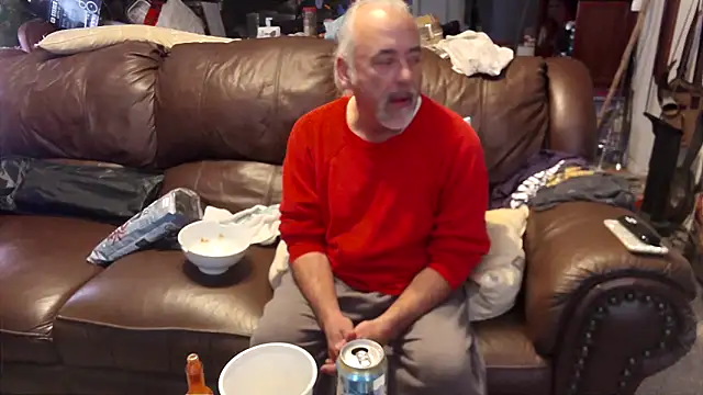 Snapshot of PincheDave4u chatting on 02-12-25, 09:43 PincheDave4u online show from 02-12-25, 09:43