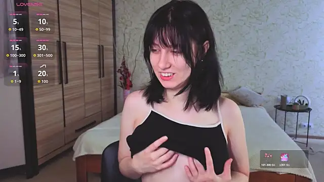 JulisSweet online show from 10-17-25, 09:23