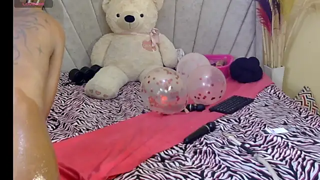 Snapshot of pyt_liyah chatting on 01-26-25, 08:14 pyt liyah online show from 01-26-25, 08:14