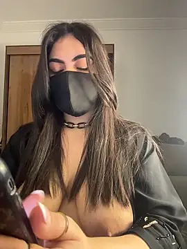 Hot-Sarah-arab online show from 02-15-26, 05:20