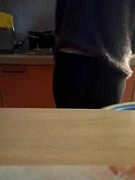 Snapshot of StefySamara chatting on 04-12-26, 06:46 StefySamara online show from 04-12-26, 06:46