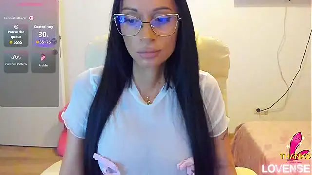 kissnicol32 online show from 07-29-26, 02:59
