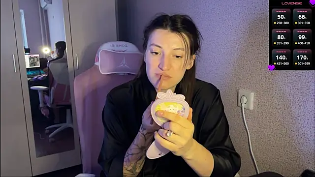 Katrin  kiss online show from 02-11-25, 02:13