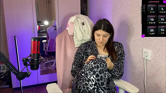 Katrin  kiss online show from 03-10-25, 07:40