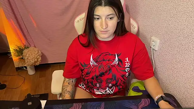 Katrin  kiss online show from 12-03-25, 06:39