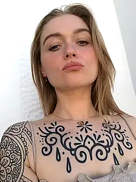 Goldloeckchen159 online show from 04-27-26, 01:53