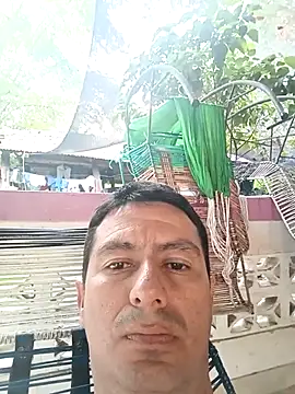 Snapshot of walwan85 chatting on 11-01-25, 11:45 walwan85 online show from 11-01-25, 11:45