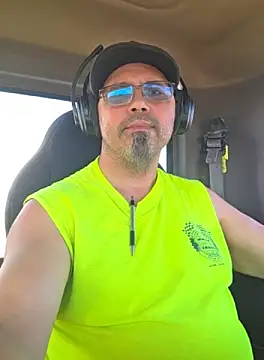 KrazyLegz online show from 10-11-25, 07:01