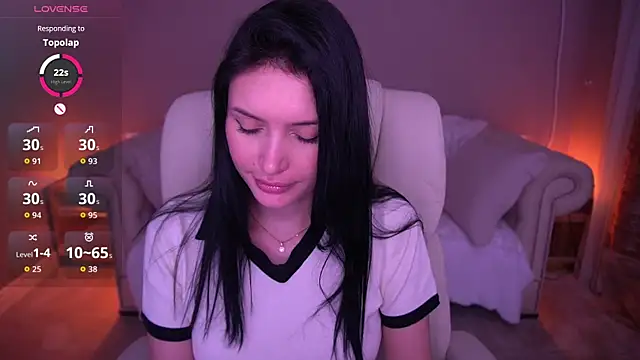 Snapshot of MilaSecrett chatting on 11-23-25, 02:17 MilaSecrett online show from 11-23-25, 02:17