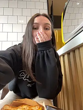 Snapshot of Jinna_milli chatting on 02-12-25, 09:31 Jinna milli online show from 02-12-25, 09:31