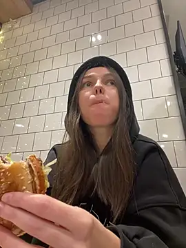 Snapshot of Jinna_milli chatting on 02-28-25, 06:41 Jinna milli online show from 02-28-25, 06:41