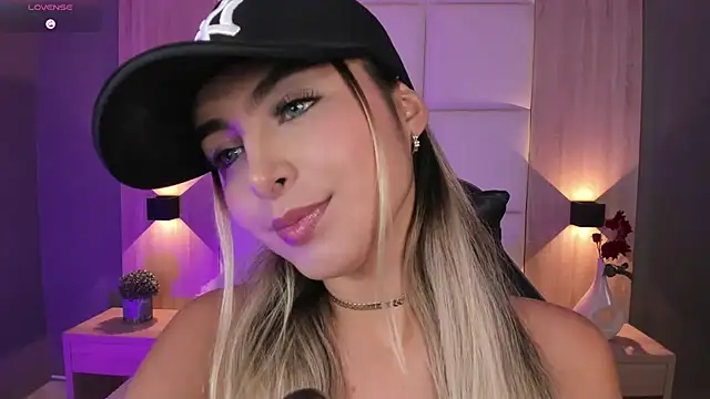 bella1207 online show from 09-20-25, 07:48