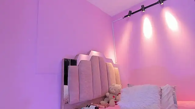 LoveQueen2 online show from 10-02-25, 12:01