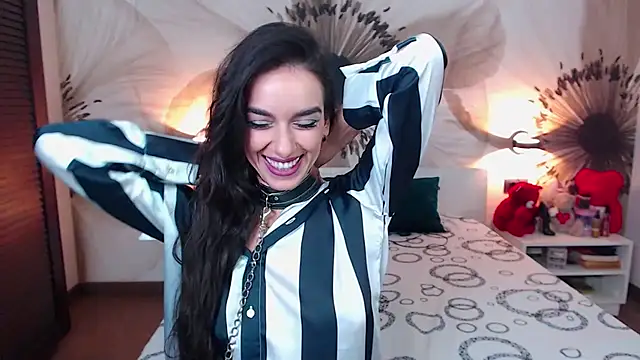 Snapshot of KatherineBisou chatting on 01-06-26, 08:56 KatherineBisou online show from 01-06-26, 08:56