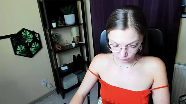 Snapshot of EmillyPlay chatting on 02-06-25, 05:40 EmillyPlay online show from 02-06-25, 05:40