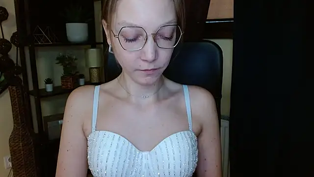 EmillyPlay online show from 02-14-26, 08:11