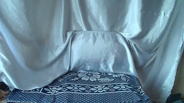 Burberrry  online show from 07-12-26, 04:53