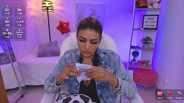 SALOOMEE   online show from 03-08-25, 11:05