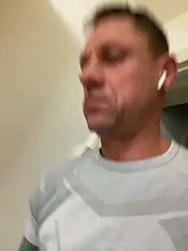 Yourhotboy 42 online show from 12-18-25, 08:04